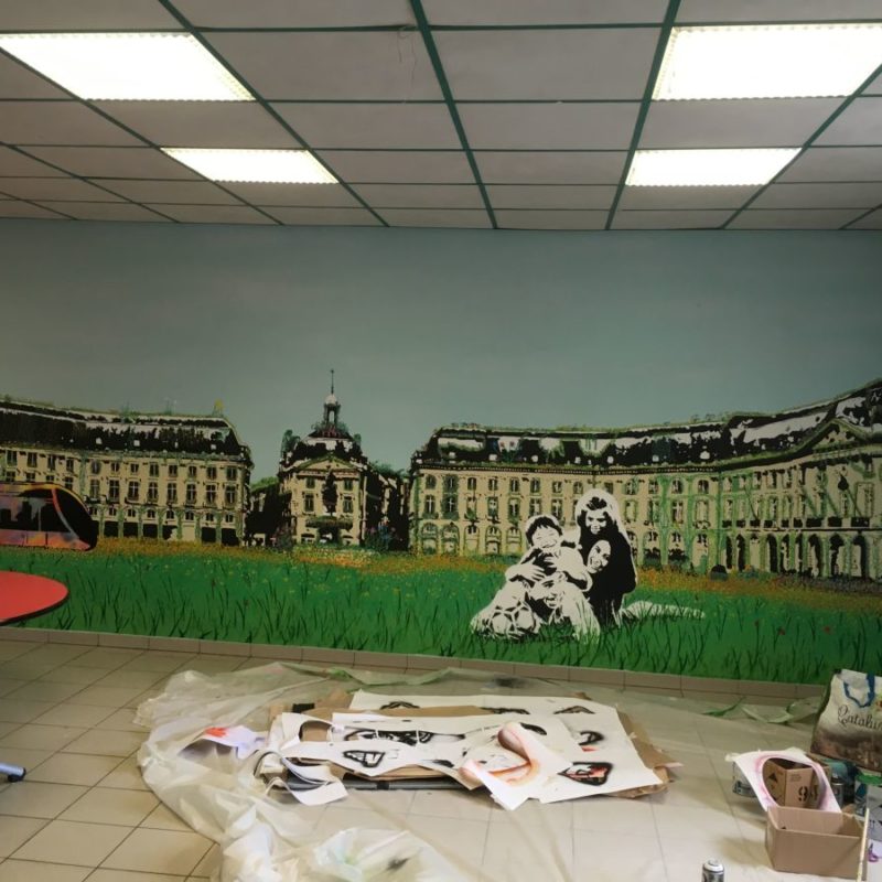Peinture Collaborative Mise En Place Dans Un Collège Avec L'artiste A-MO.