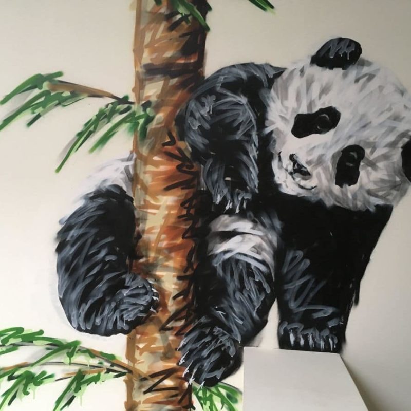 Pandas Peints Dans Une Cage D'escalier Par L'artiste A-MO.